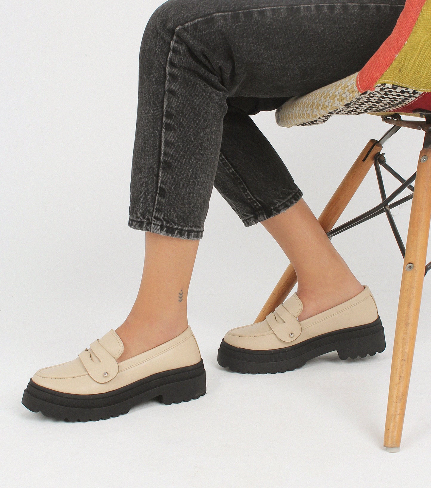Beige Versatile Loafers