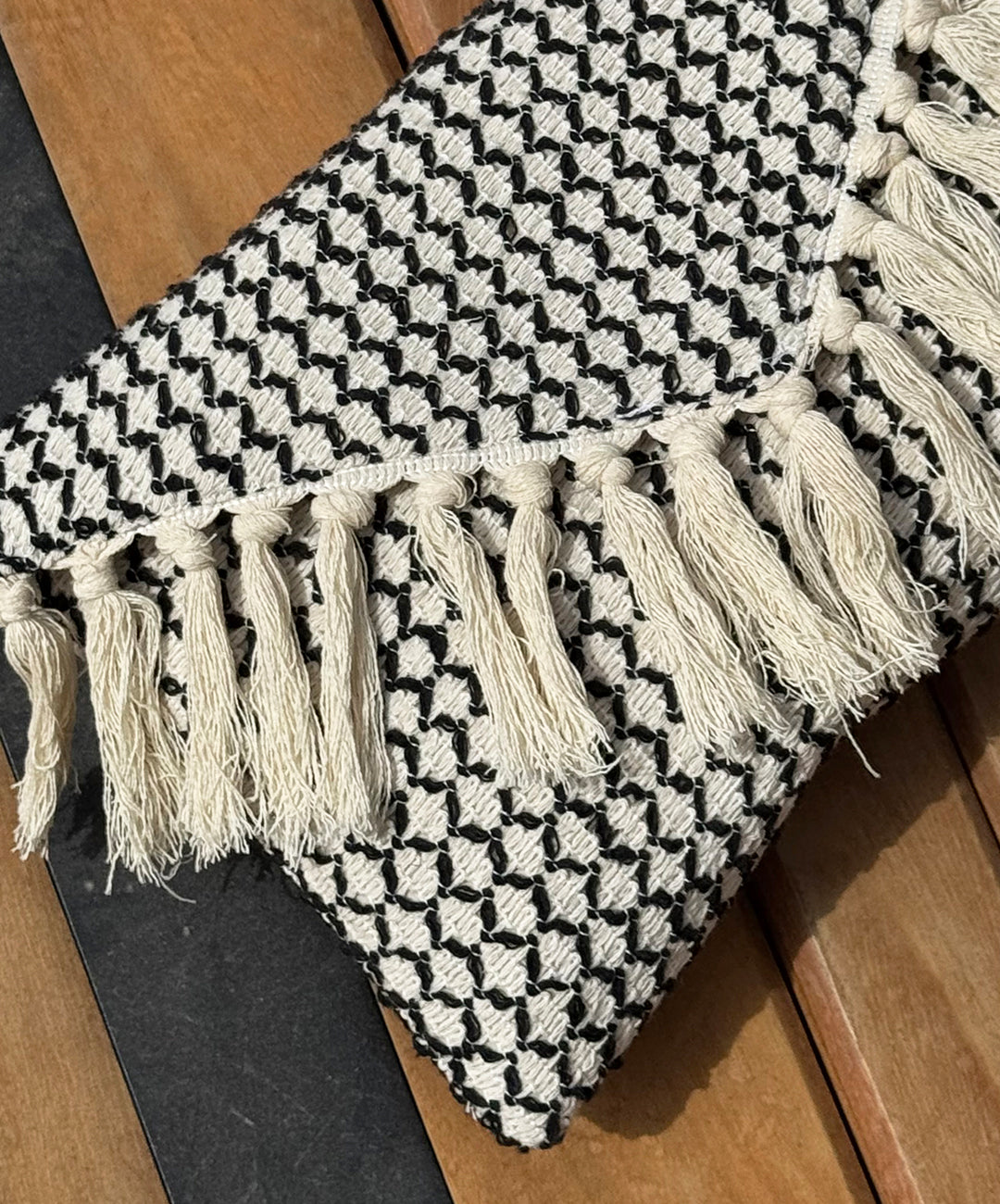 Coastline Clutch Black
