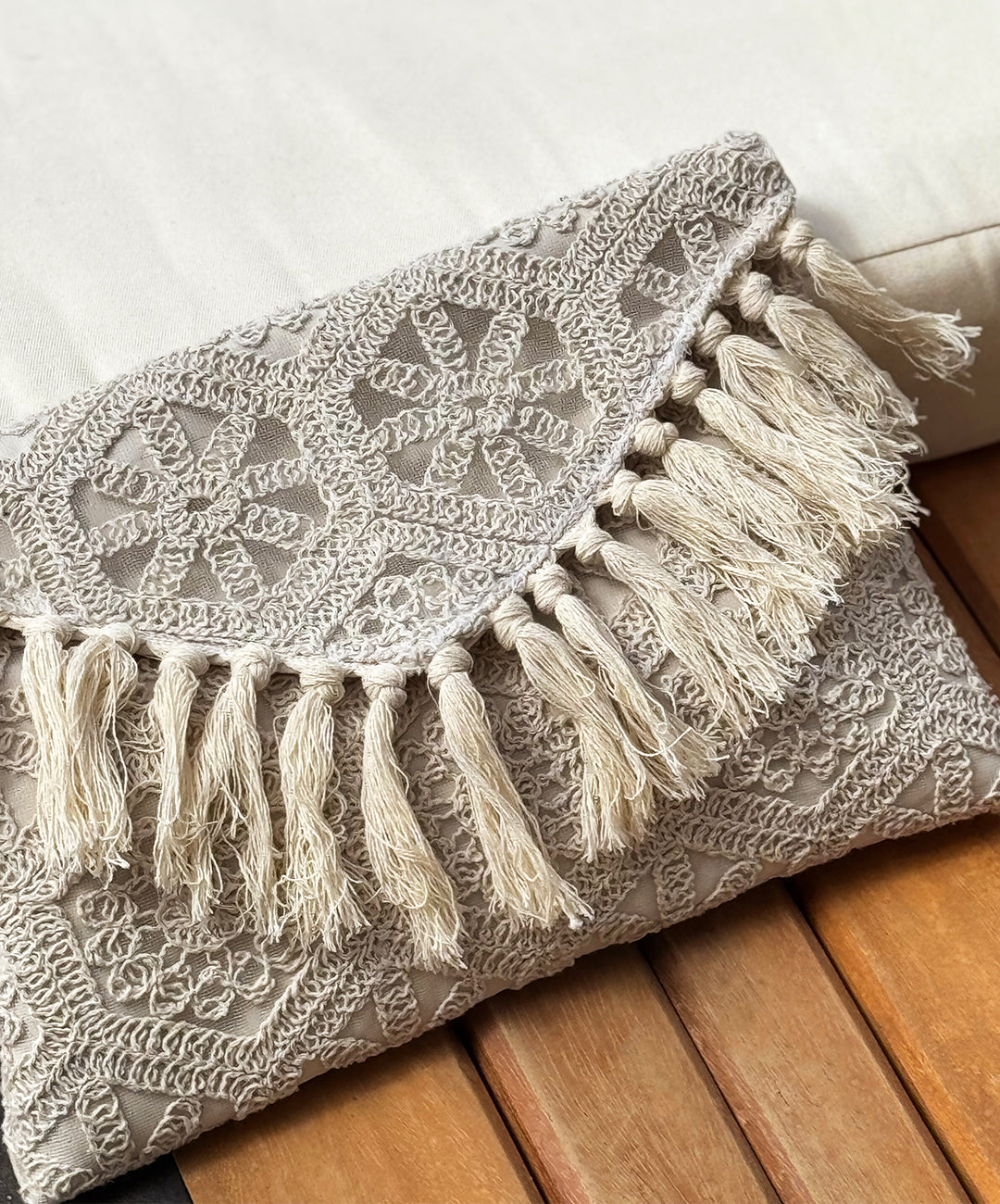 Coastline Clutch White