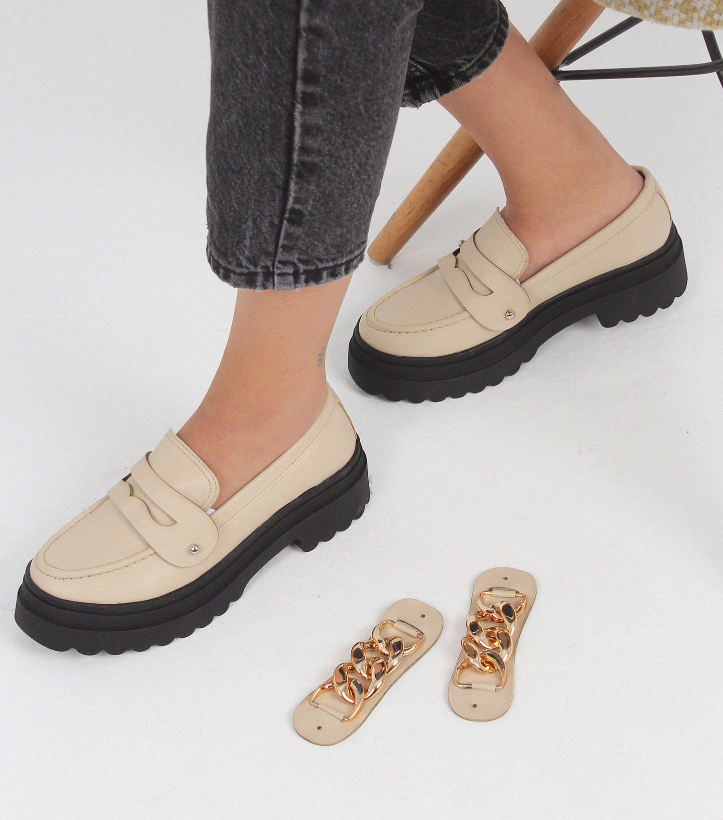 Beige Versatile Loafers