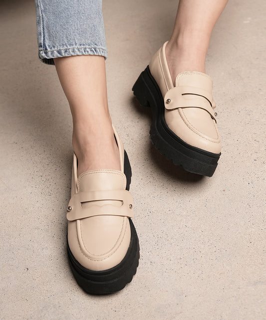 Beige Versatile Loafers