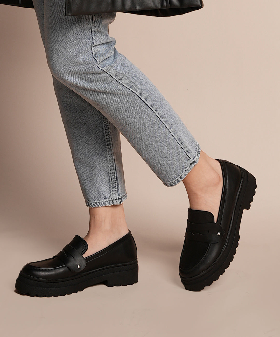 Black Versatile Loafers